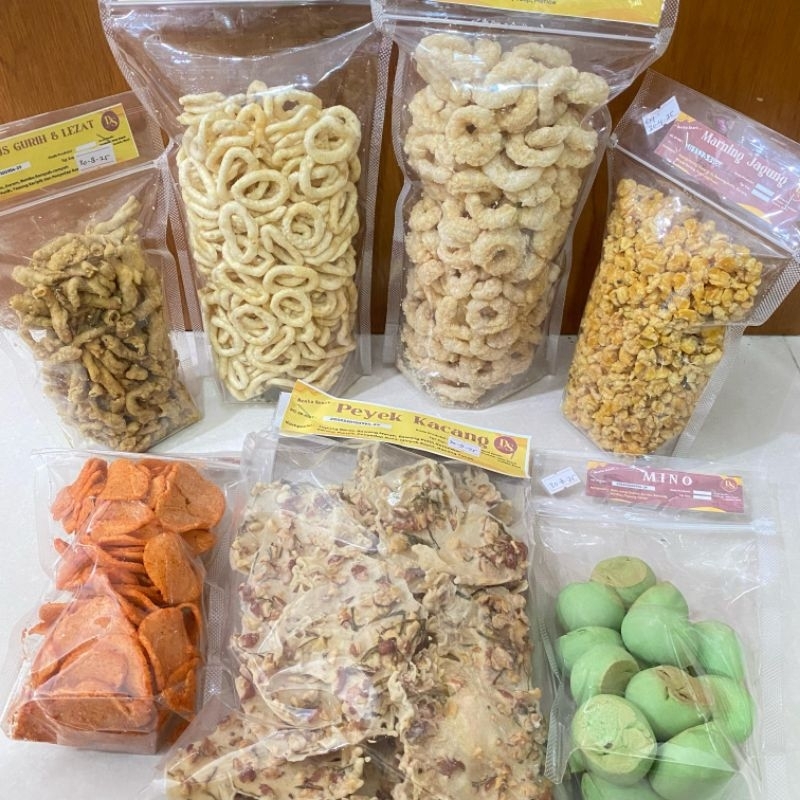 

ANEKA CEMILAN / SNACKS [DESY SNACK]