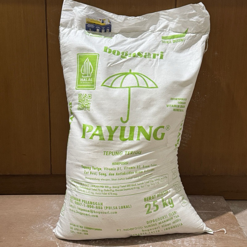 

Tepung Terigu merek PAYUNG bogasari ORIGINAL!!! eceran!! sangat cocok untuk aneka kue