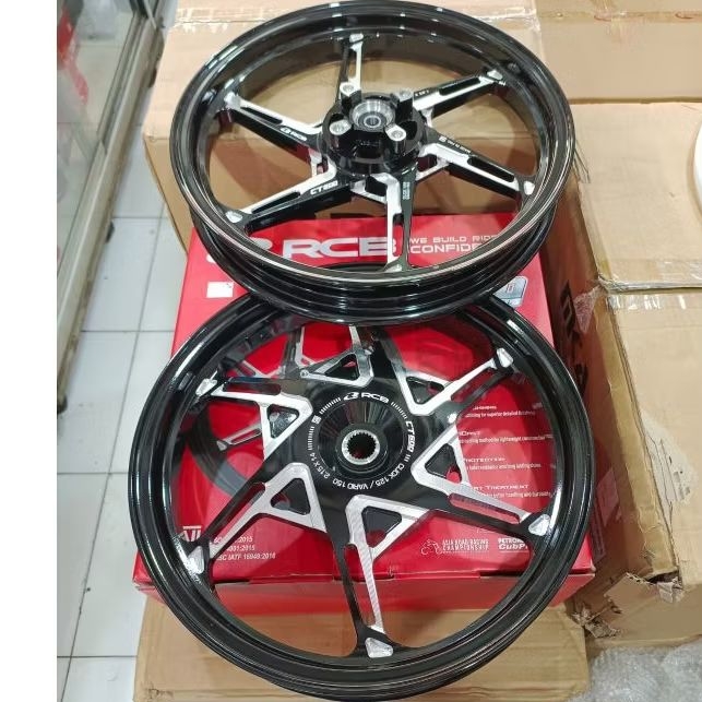 velg racing RCB CT-600 vario 125 150 disc baut 4/ velag pelak RCB CT 600 new vario 125 150 lubang 4/