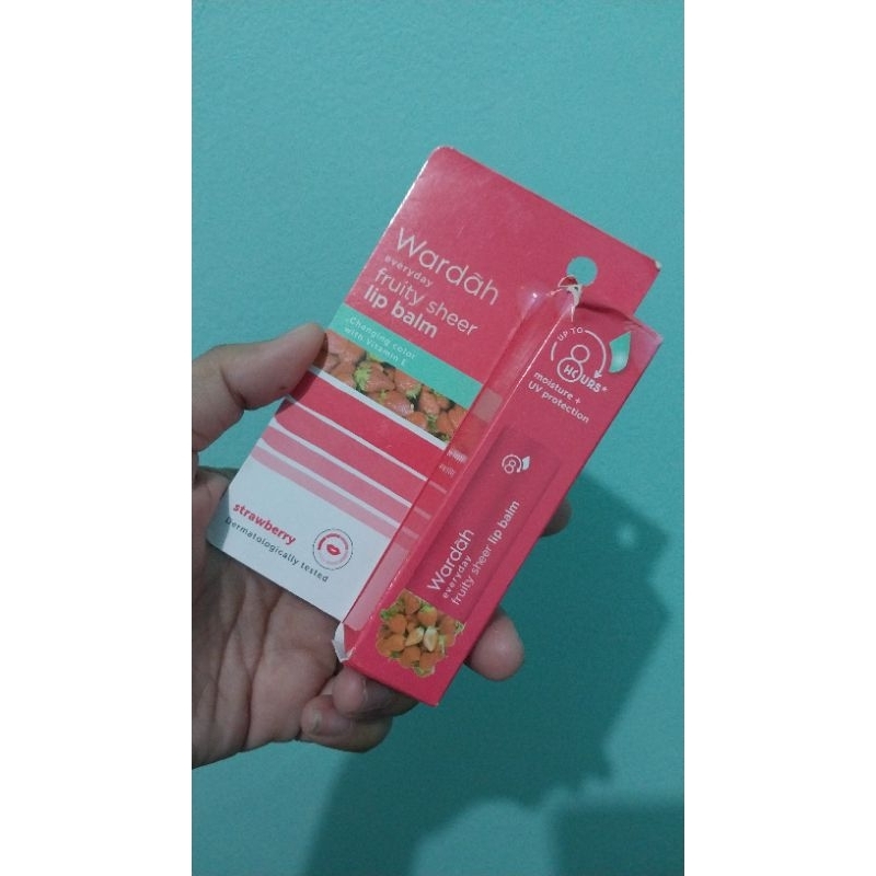 Lip balm wardah warna pink