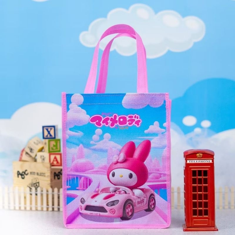 

Tas parcel ultah UK 25x20x13cm isi 10pcs