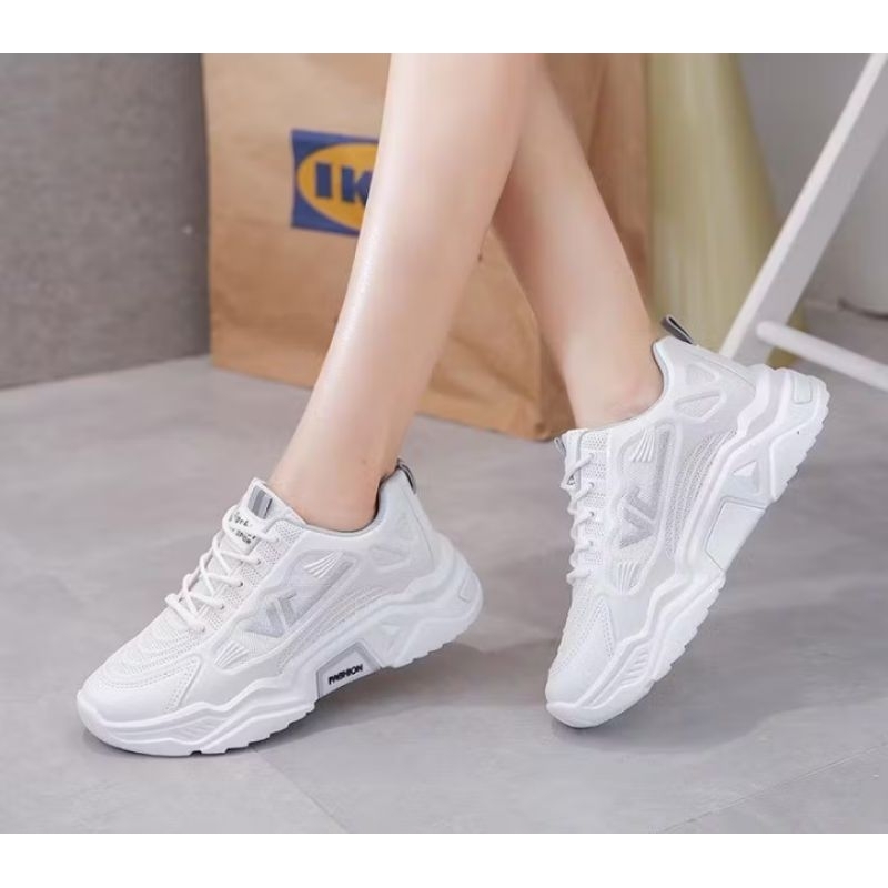 sepatu sneakers gsi diva