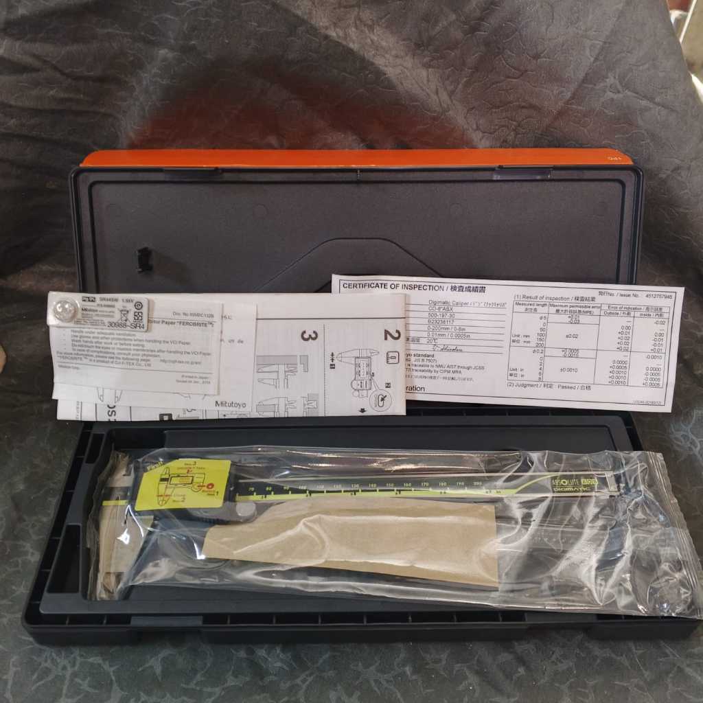 MITUTOYO Digimatic Caliper 500-197-30 Original