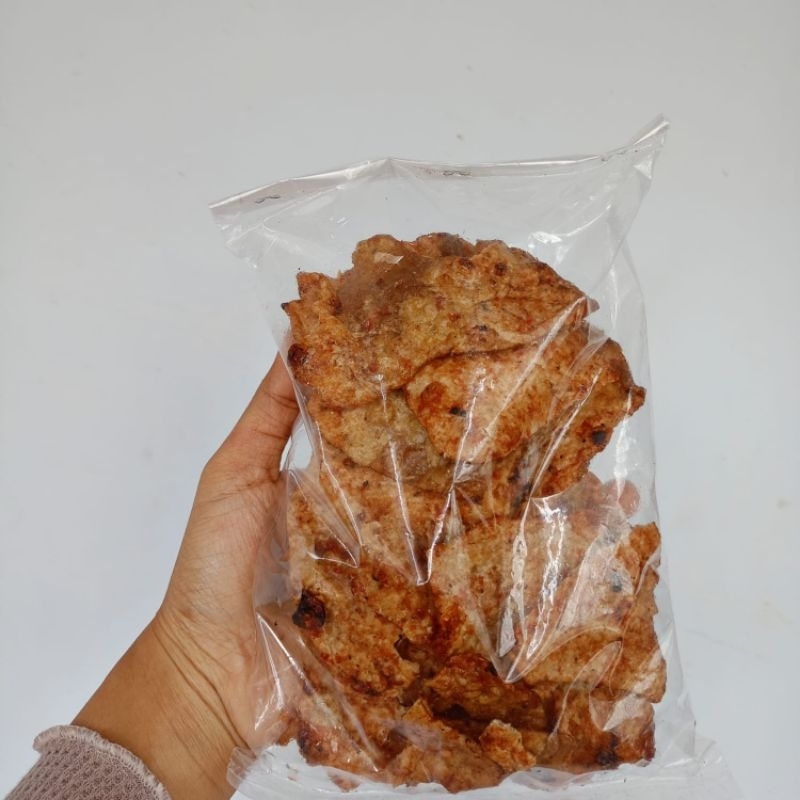 

Oleh-oleh khas Kediri Kerupuk Lamuk Cesbul Rasa Sate Olahan Kerupuk Singkong