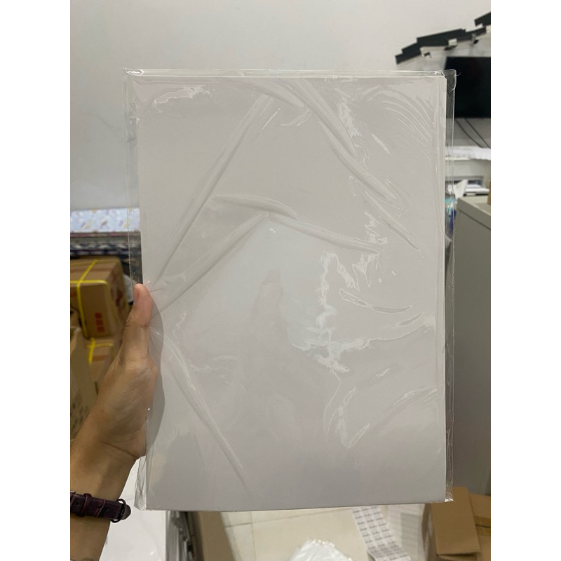 

KERTAS ART PAPER POLOS 100gr, 120gr, 150gr, 180gr