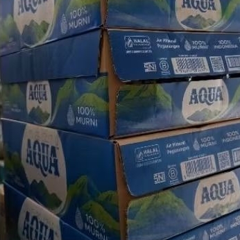 

CUBE Aqua Botol CUBE Air Mineral 220 ml isi 24 Botol