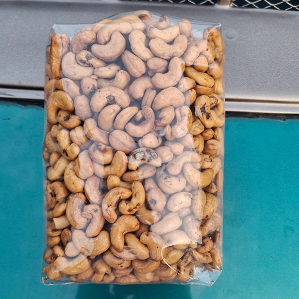 

Kacang Mede Goreng Mete Matang Utuh Mente SK Mateng 1 Kg