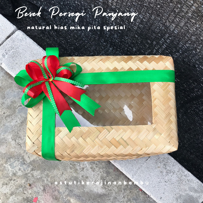 Sepasang Besek Bambu 20 x 30 x 8 cm  Natural Hias Mika Pita Spesial/ besek hampers/besek unik/besek 