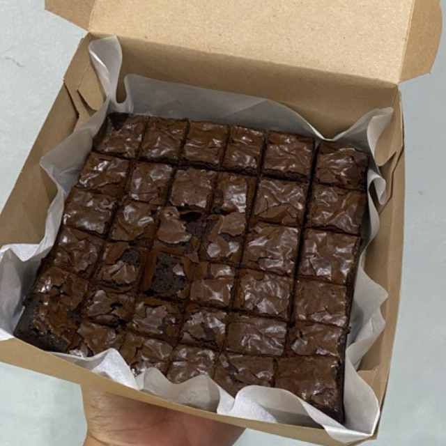

Brownies Fudgy size 16x16