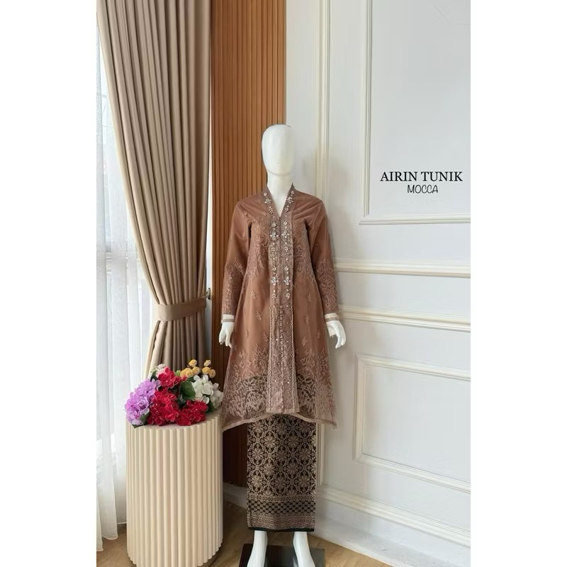 NAE Tunik Rok //Kebaya Pesta //Seragaman Pesta //Kebaya Wisuda Dan Cocok Untuk Acara Keluarga Lainya