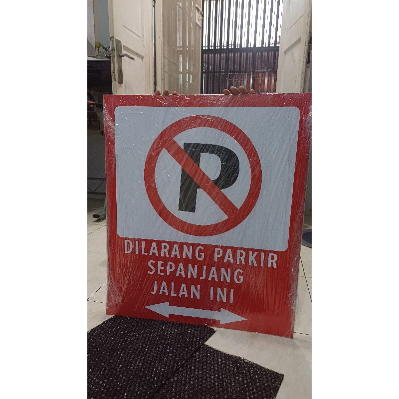 RAMBU LARANGAN PARKIR