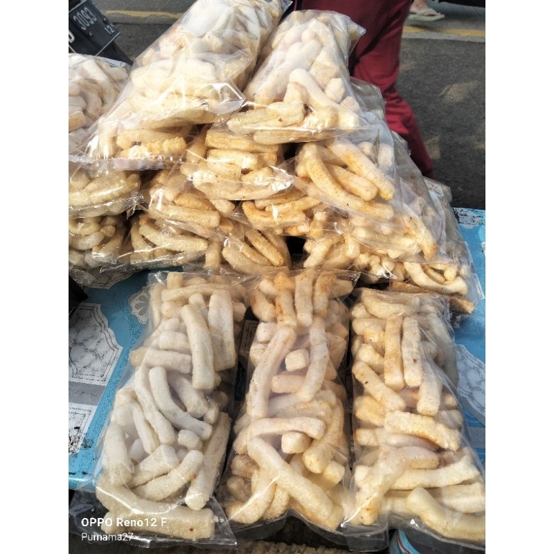 

Makanan Renyah gurih 10 RB/3 pcs Kerupuk jengkol termurah