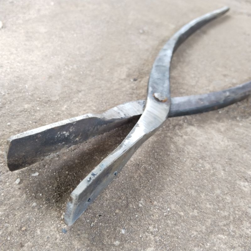 Tang Pande besi Jumbo Supit besi panas