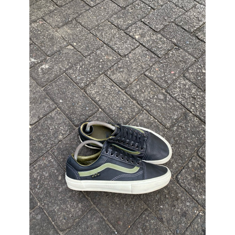 VANS OLD SKOOL LEATHER SIZE 39 ORIGINAL SECOND