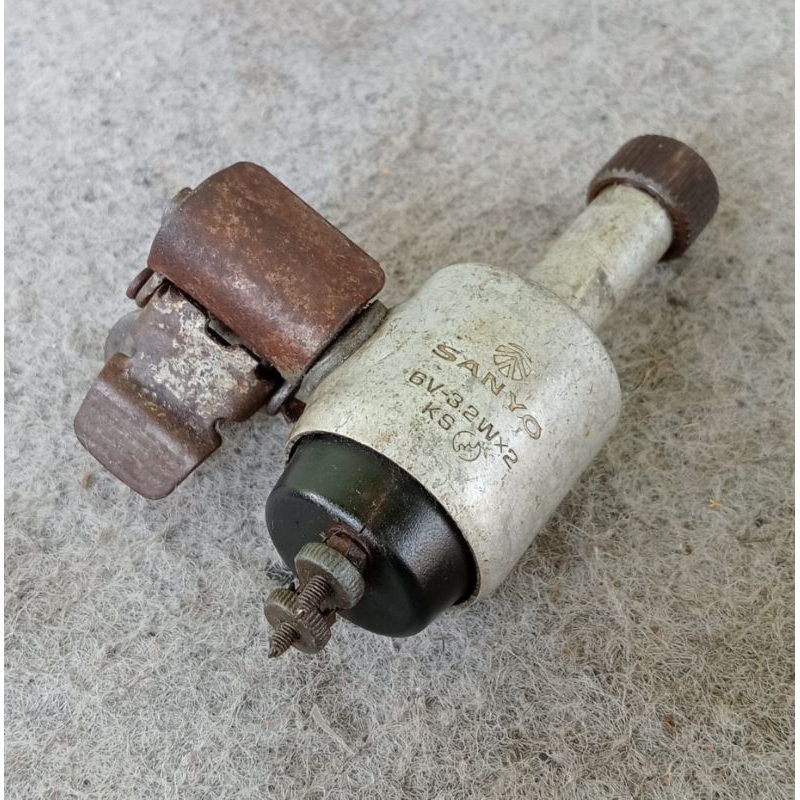 dinamo Sepeda Tua merk Sanyo dinamo sepeda balap kuno sepeda balap antik sepeda jadul sepeda kebo se