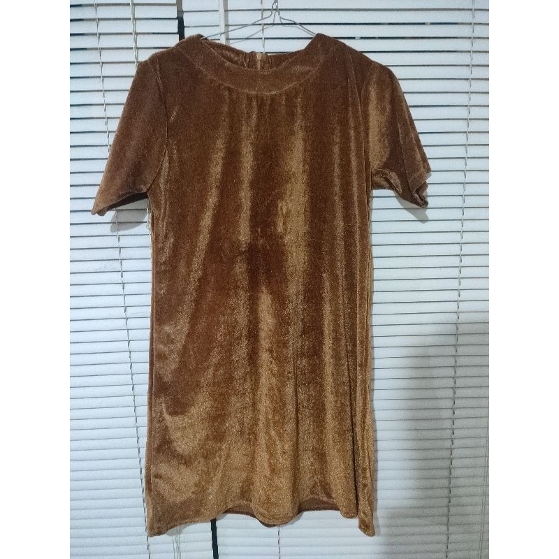 Dress Beludru Preloved