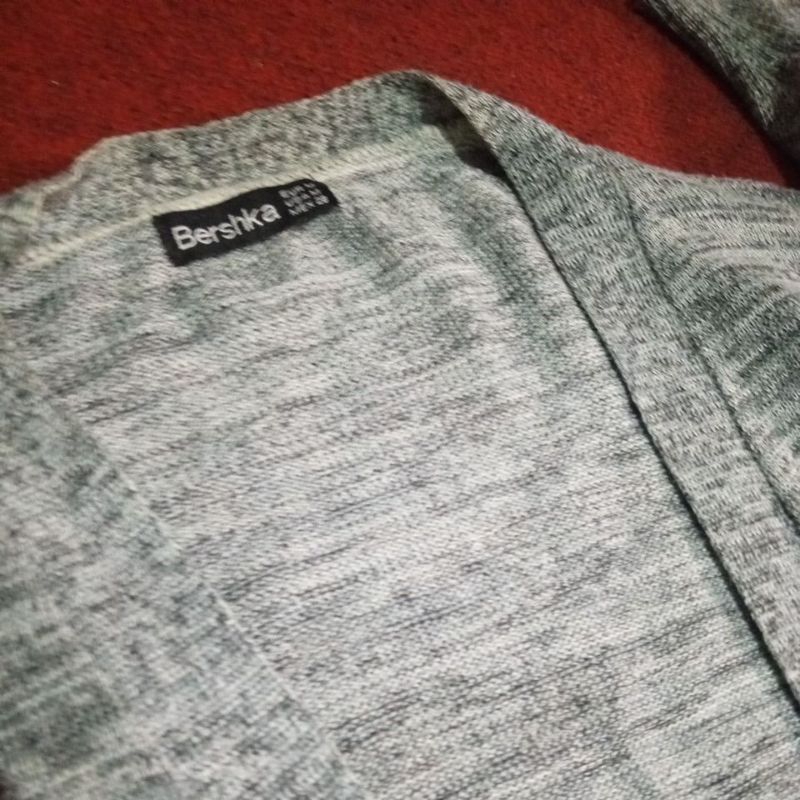 rajut/ sweater/ cardigan/ uniuni/ uniqlo/ outer/ preloved/ branded/ baru/ new/ baju