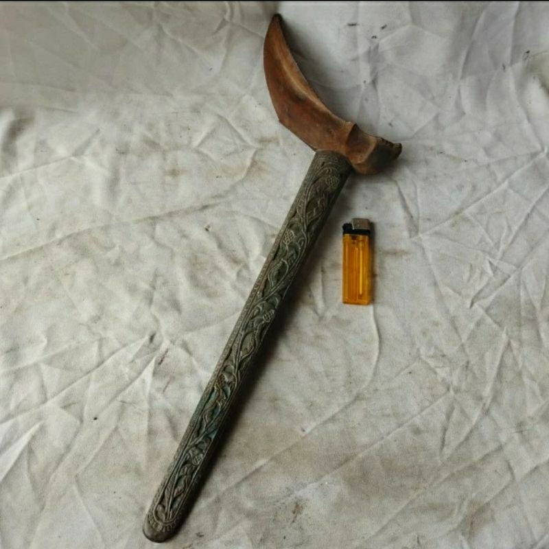 Pajangan Vintage Warangka Keris Kayu Kuningan Ukir halus