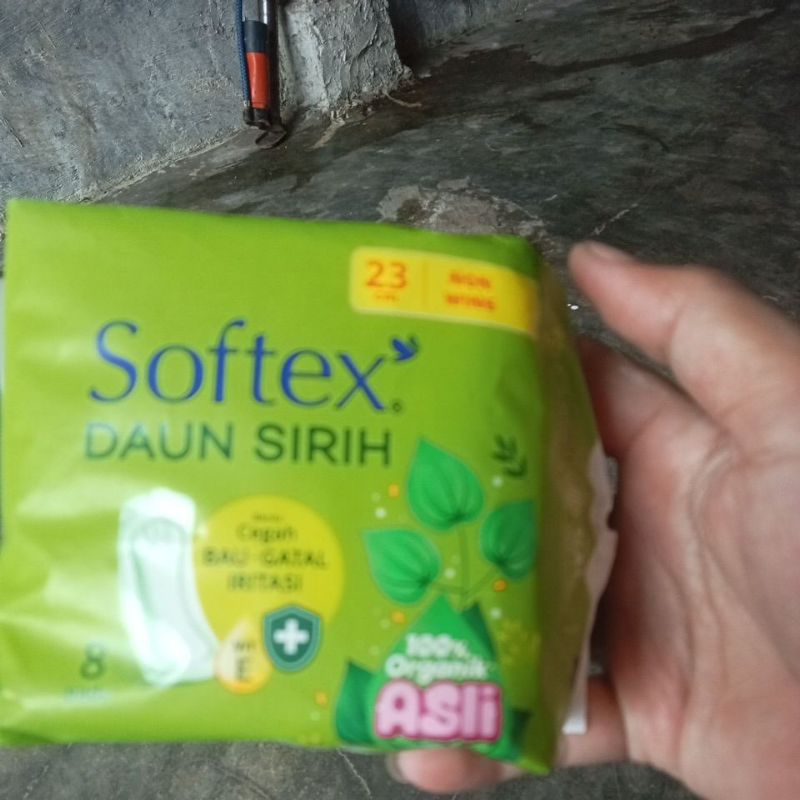 softex daun sirih 23cm isi 8