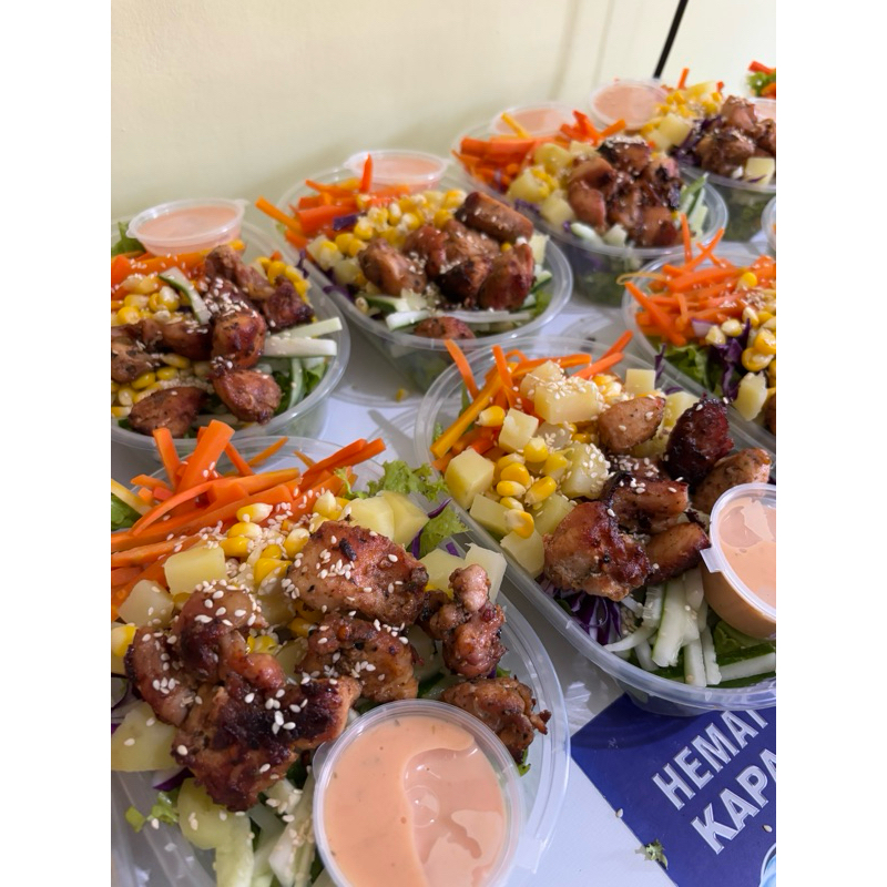 

Salad Sayur Topping Ayam
