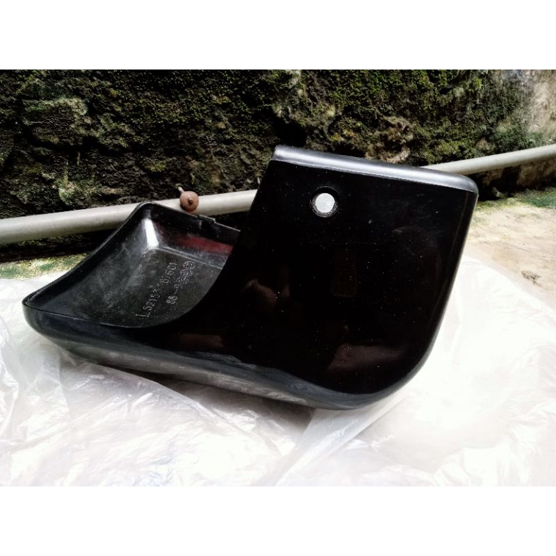 kuping tanduk bumper bemper belakang Daihatsu Feroza Taft kiri L