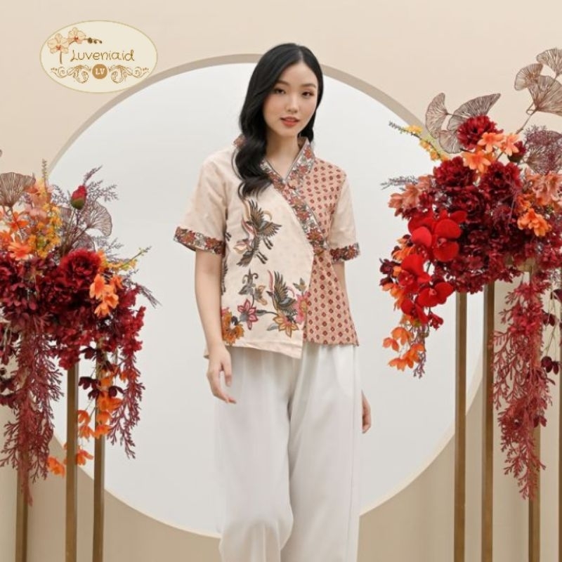 Atasan Batik 267 UTI/ Blouse Batik Wanita Modern /Batik Etnik