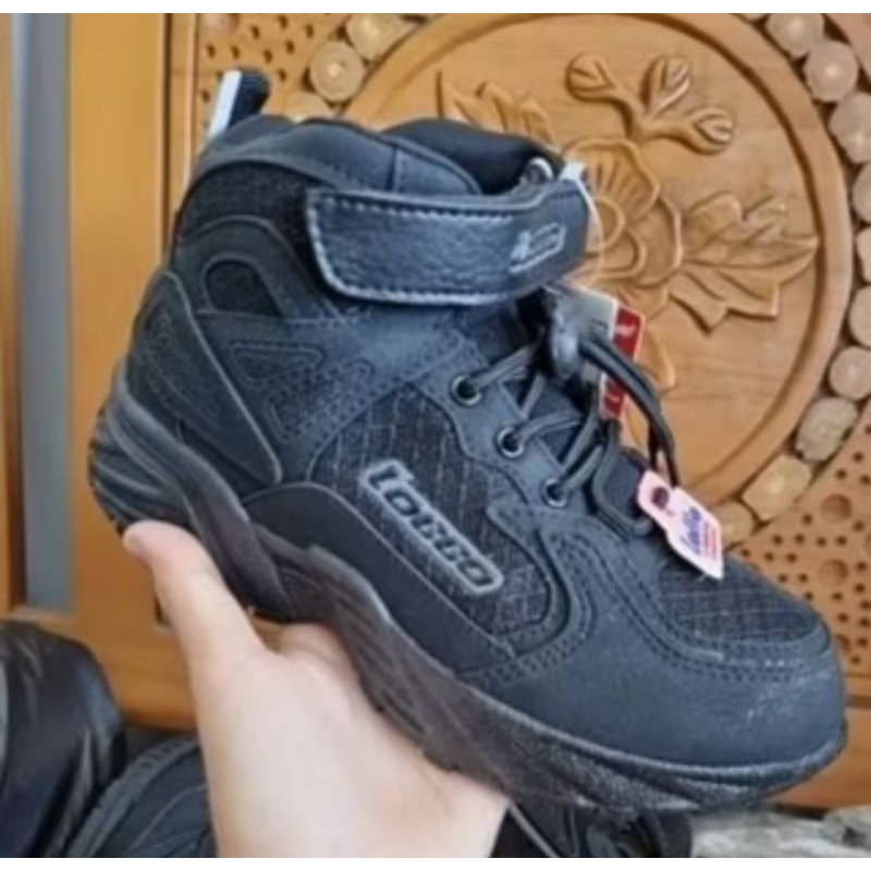 Sepatu Loggo Hitam Anak Perekat Tali