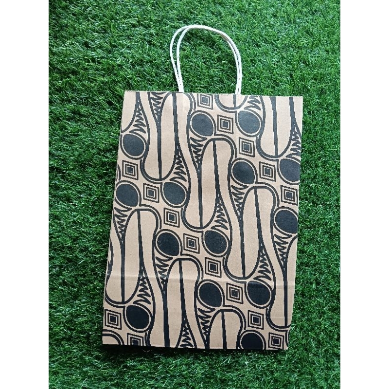 

PAPERBAG UKURAN 24X9X33 CM ISI 20 PCS