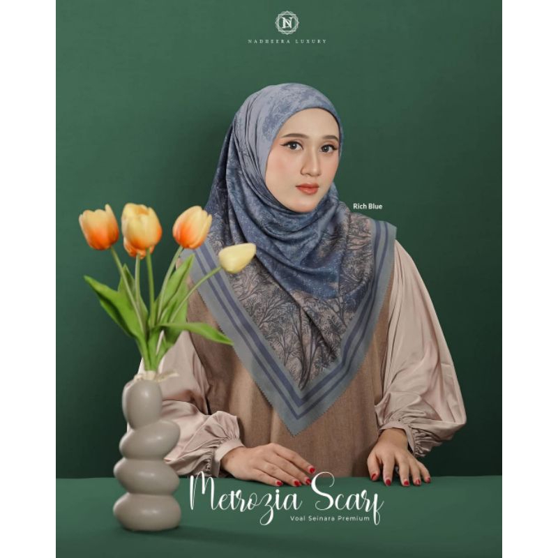 kerudung segiempat motif metrozia scarf Nadheera luxury/ Demma scarf