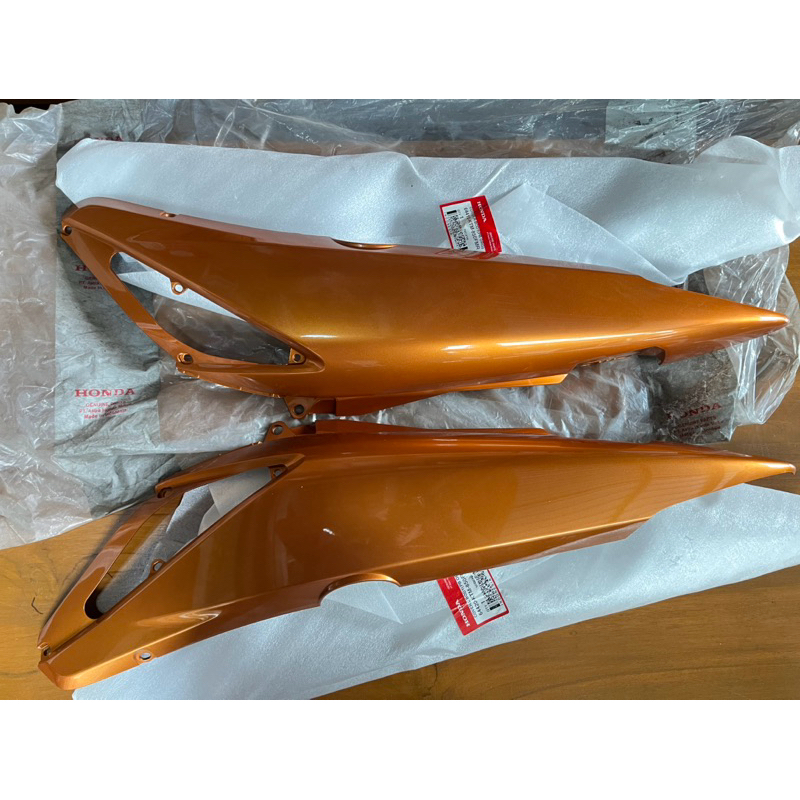 Cover L & R Body Cover Body Bodi Belakang Orange Honda Supra X 125 2007-2014 64410 64420-KTM-850FMR 