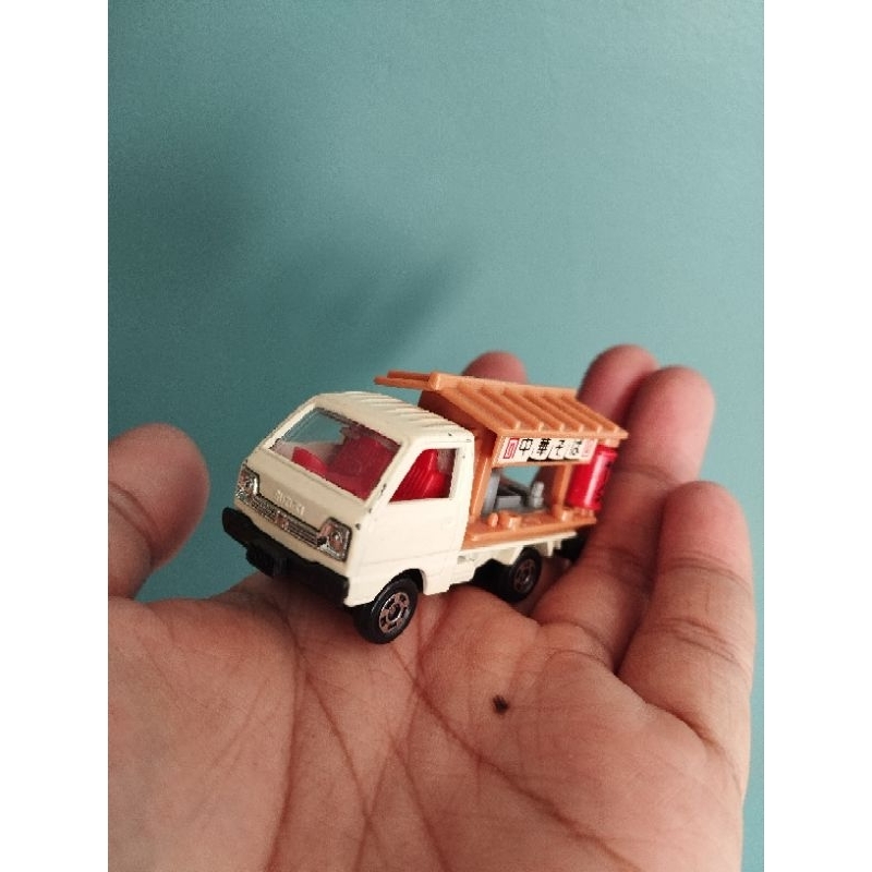 tomica suzuki carry tomy merah 45 good condition
