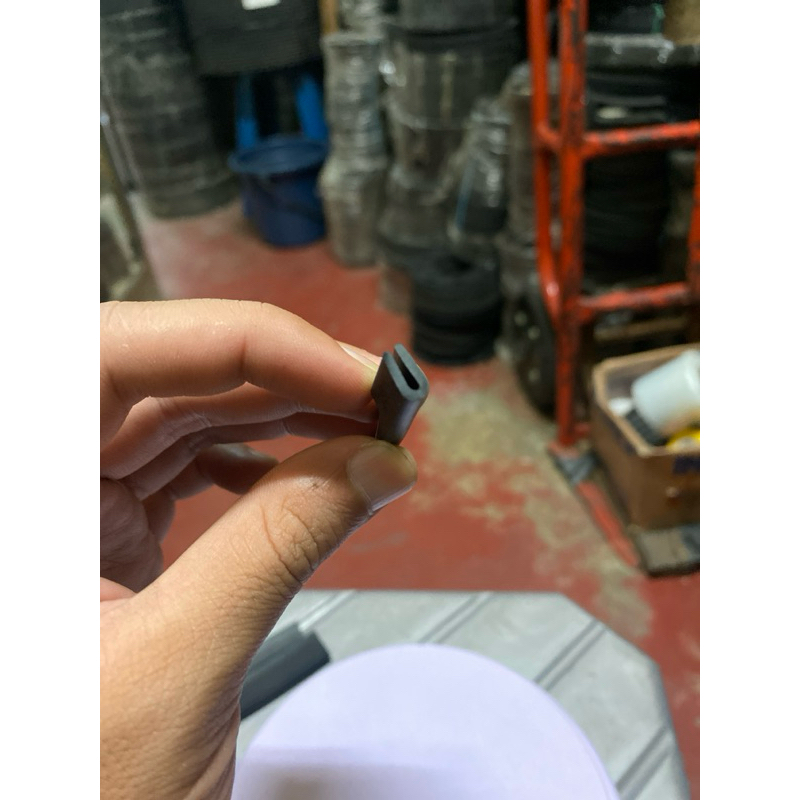 Karet lis u 10mm / karet pelipit type U 10mm