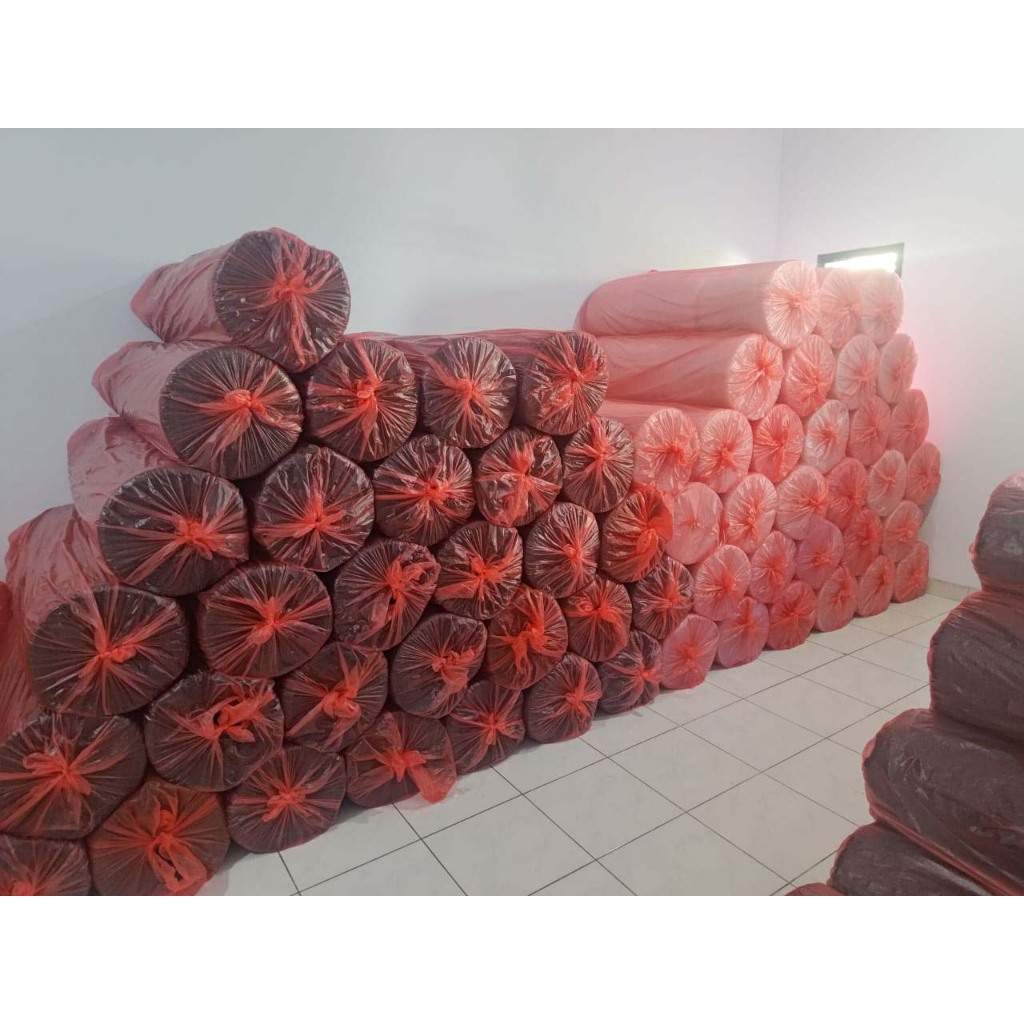 

RB BUBBLE WRAP / HITAM & BENING / PLASTIK BUBBLE WRAP 125CM X 50M / HIGH QUALITY