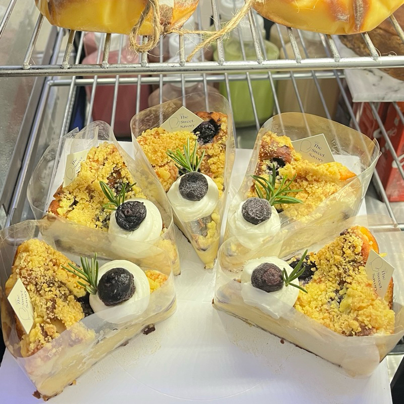 

Crumble Blueberry Cheesecake