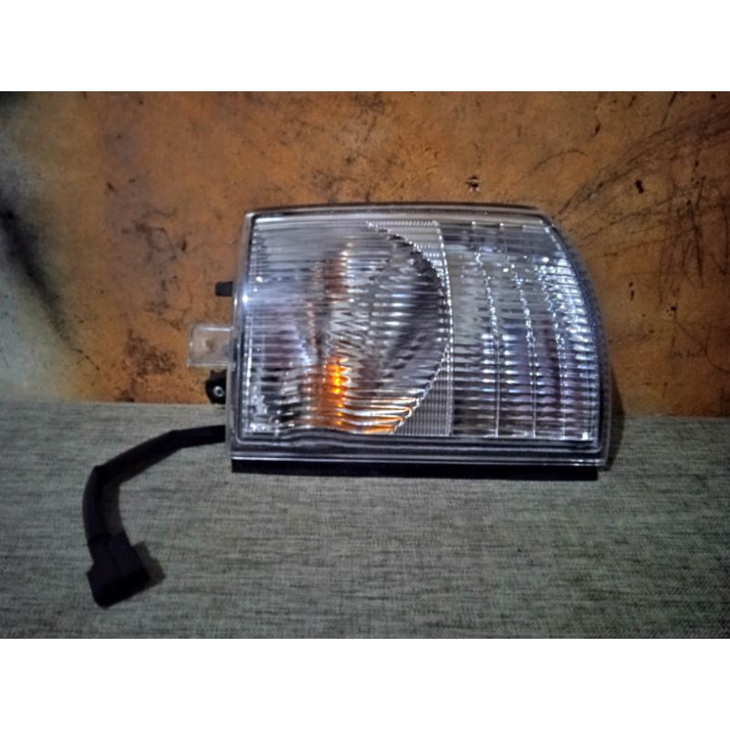 LAMPU SEIN/RITING DEPAN MITSUBISHI CANTER ORIGINAL LH KIRI