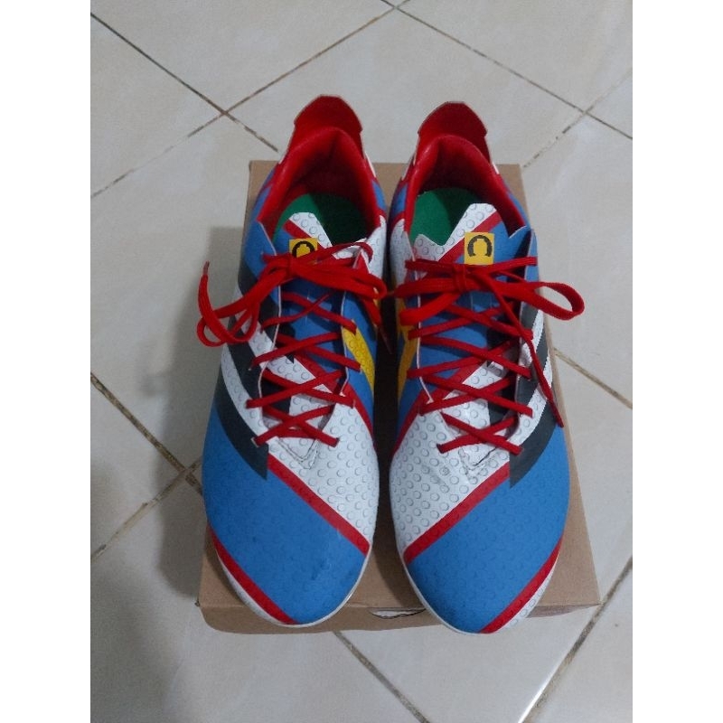 sepatu sepakbola adidas lego