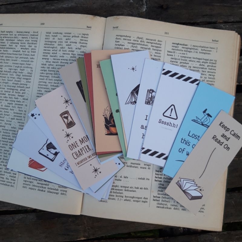 

[15 pcs] Tema Book Addict Pembatas Buku Bookmark Quotes Bahan Linen [baca deskripsi)