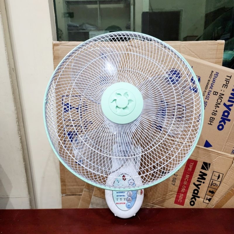 Kipas Angin Dinding 16 Inch Maspion MWF 4001 RC Remote 16"