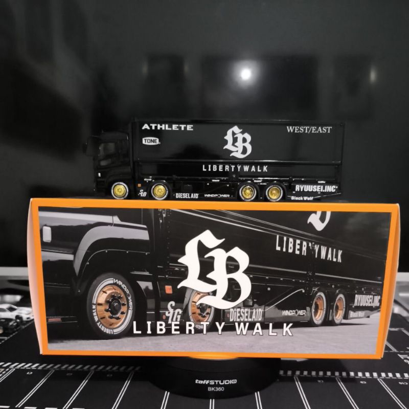 GCD LBWK Truck mitshubishi fuso super great black