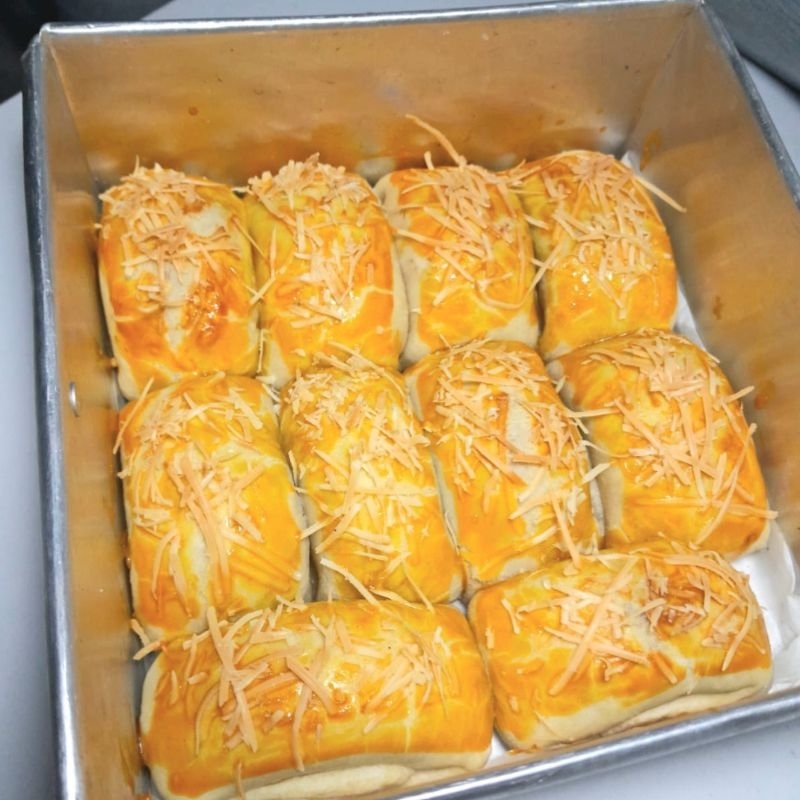 

Bolen Pisang Keju Coklat isi 10 pcs fresh baked by burnbutter
