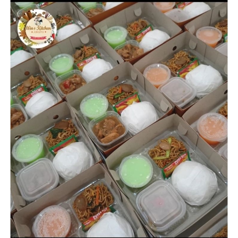 

Nasi box/nasi bento/catering karyawan/nasi ayam/nasi box murah/nasi box enak