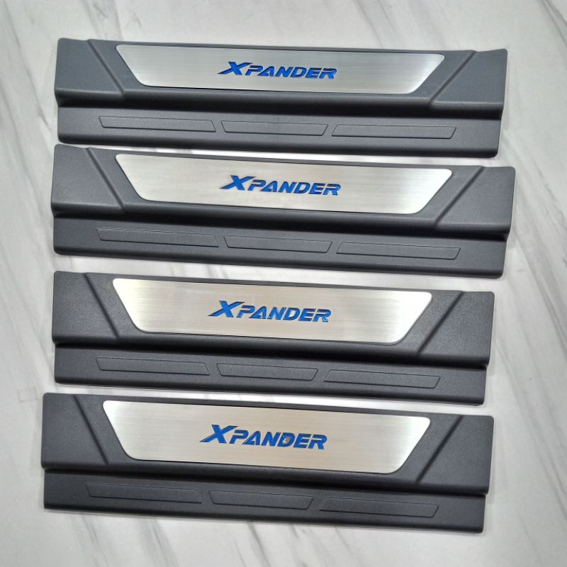 Sill plate pintu samping mobil Mitsubishi Xpander sillplate pijakan kaki