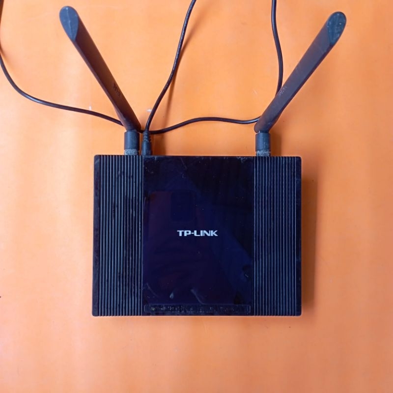 TP-LINK  TL-WR841HP ROUTER WERELESS