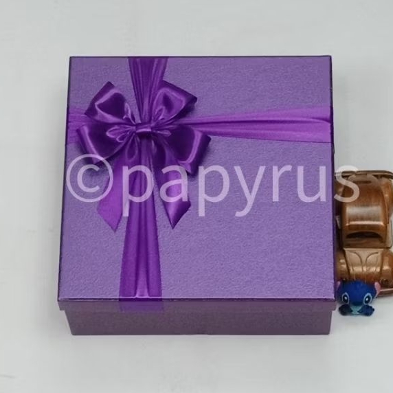 

PAPYRUS 25x25 Tinggi 10cm Kotak Kado Gift Box Hadiah V1