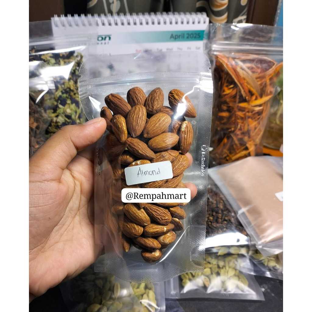 

250 500g Kacang Almond Utuh Premium Panggang / Roasted Whole Almond Enak Rempahmart