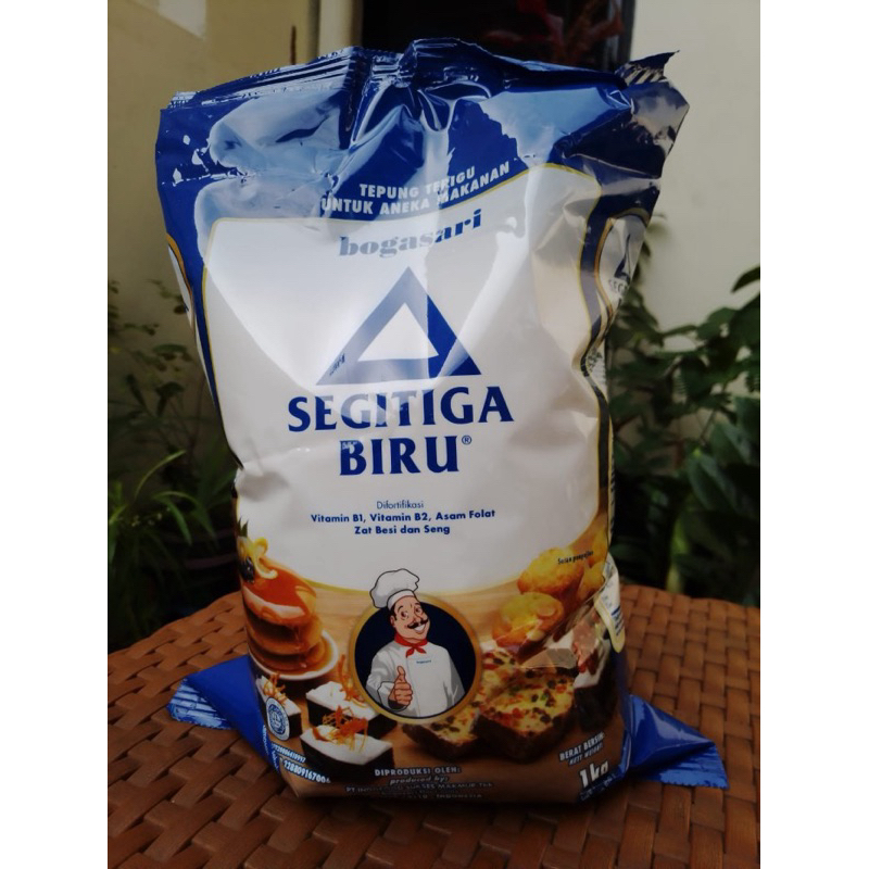 

Tepung Segitiga Biru Bogasari 1kg