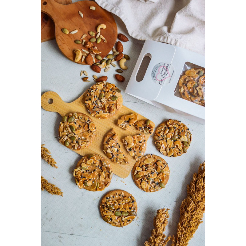 

Nutty Caramel Oat Cracker