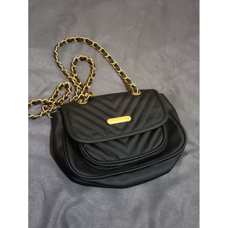 Preloved Tas Zeava