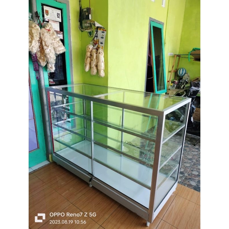 Etalase toko 1,5 meter ( Hanya Semarang)