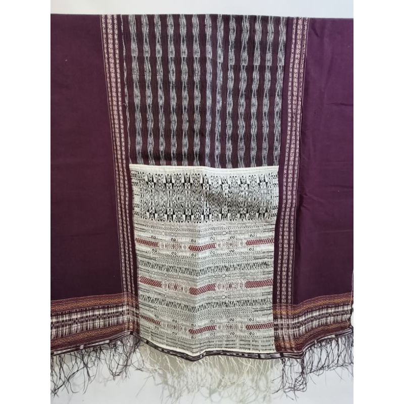 Ulos ragi hidup/paccamot  pakaian adat Batak toba